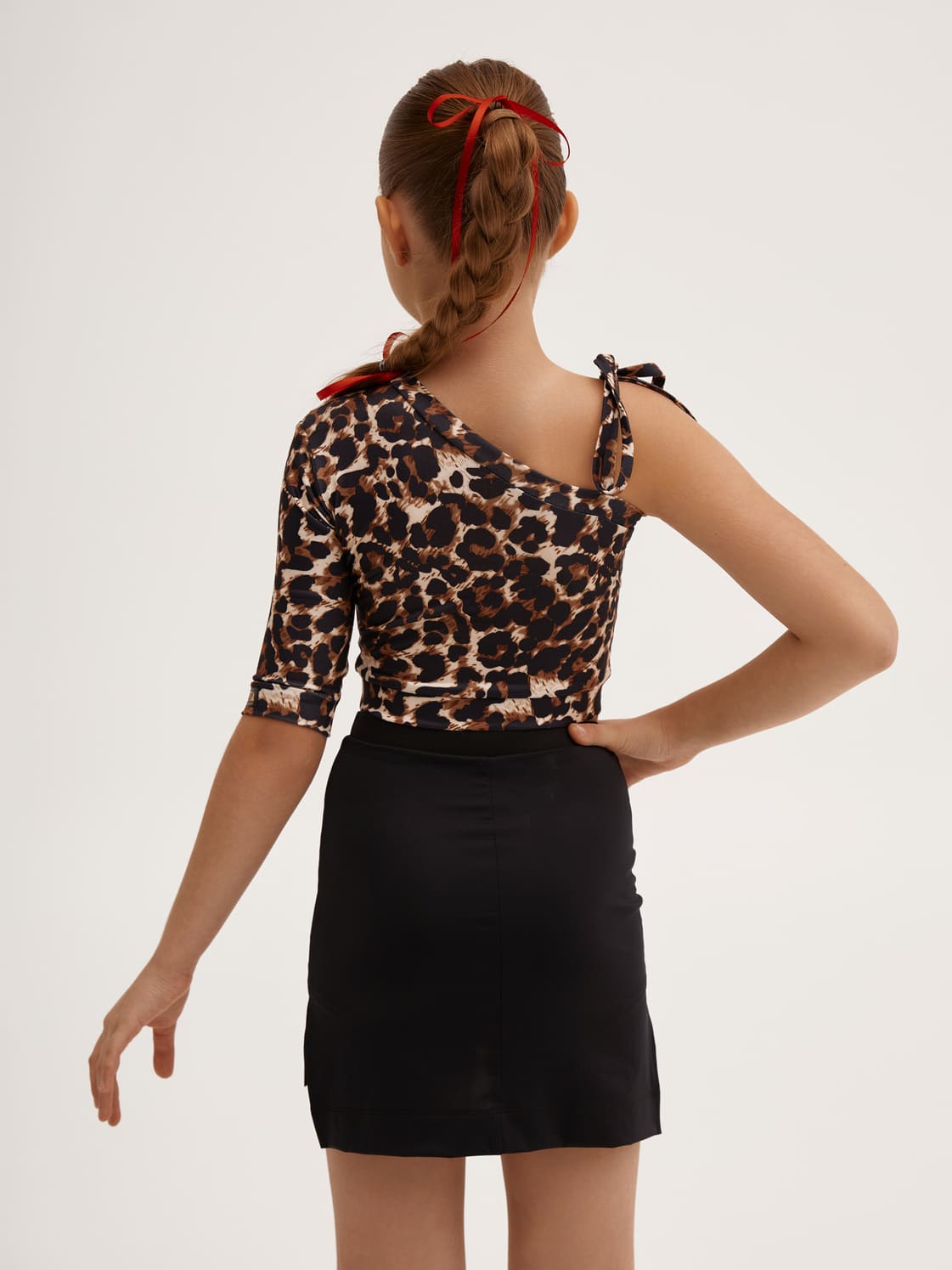 Топ ассиметричный с рукавом — изображение 2