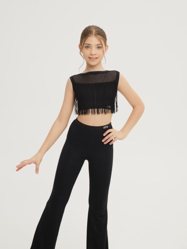 Топ короткий с кистями