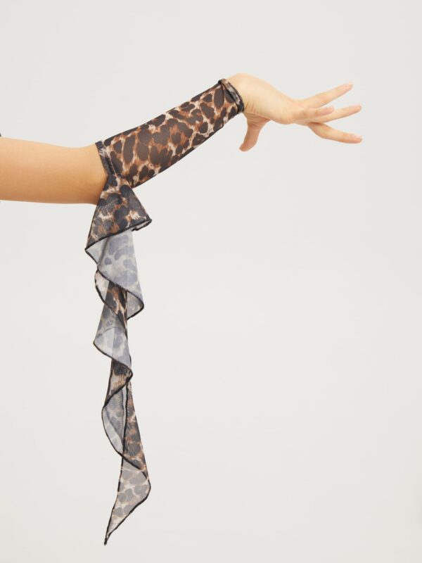 Танцевальная митенка из сетки на руку