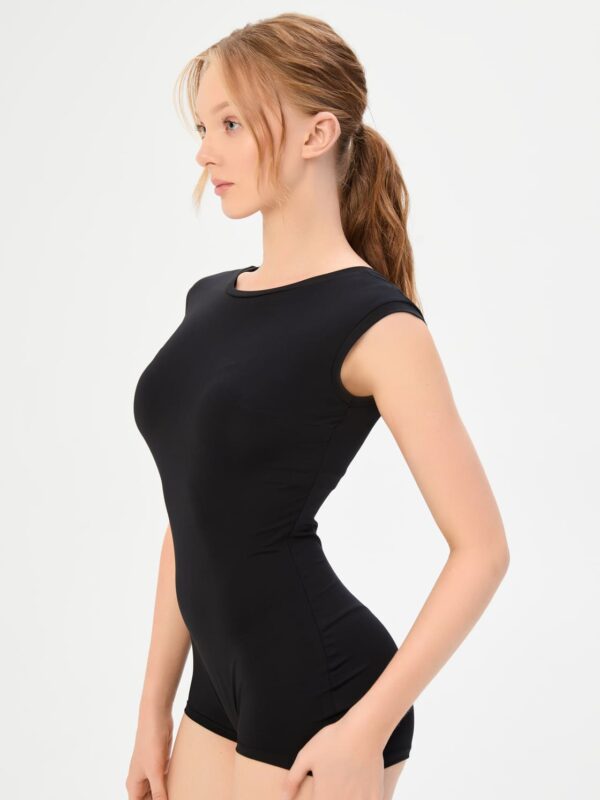 Базовое боди без рукава