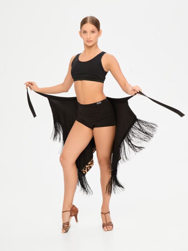 Асимметричная юбка-косынка с кистями