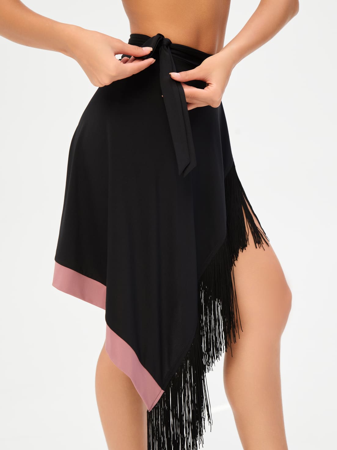 Асимметричная юбка-косынка с кистями — изображение 4